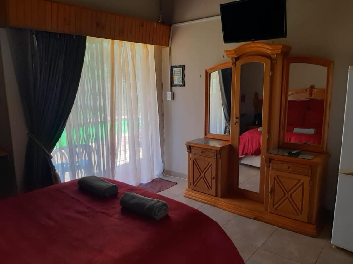 Chariots Guest House Polokwane Eksteriør bilde